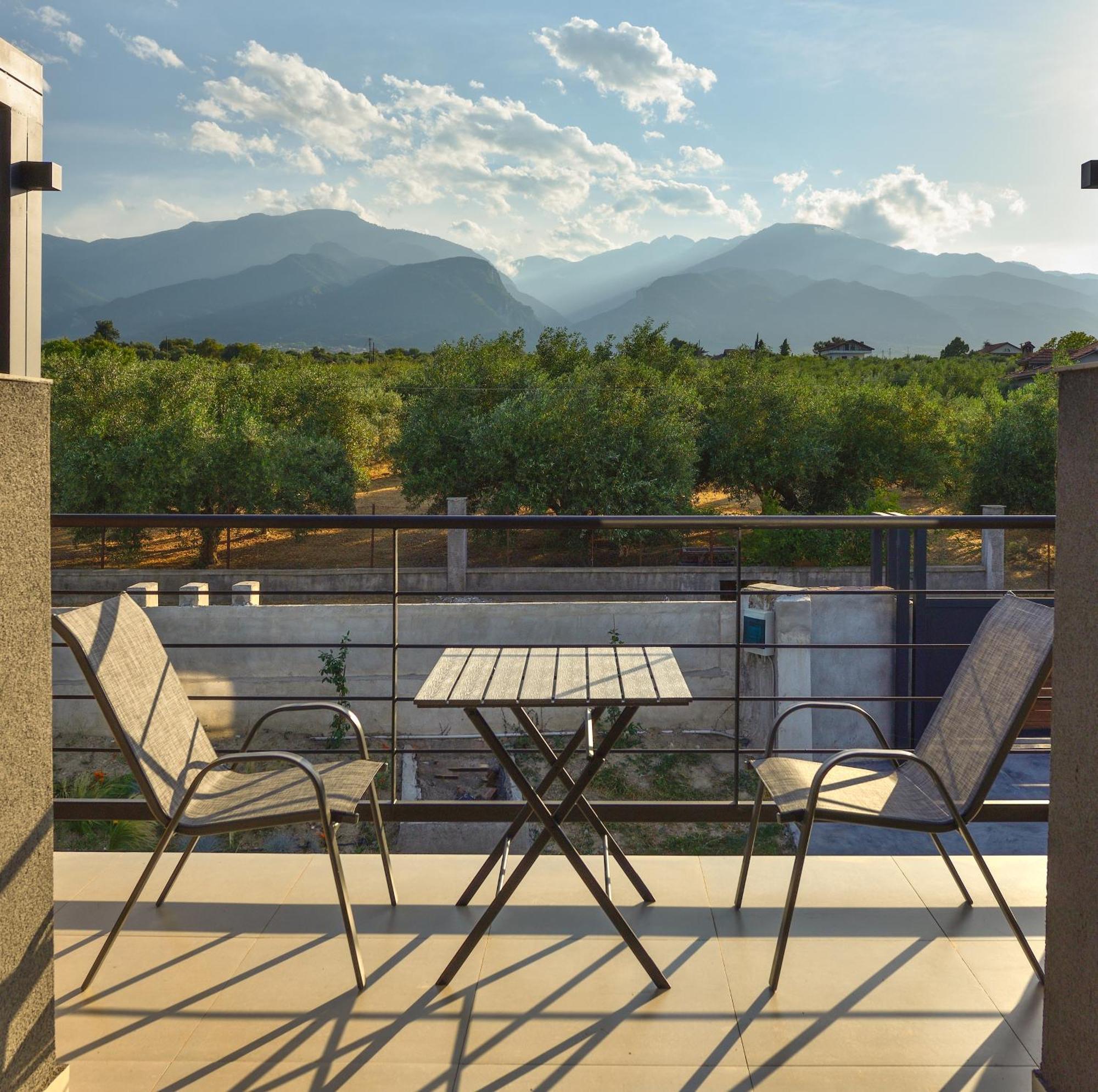 Olive All-Seasons Suites, Panel Hospitality Homes & Villas Литокорон Екстериор снимка